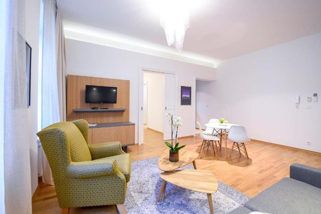 City Centre Chic Apartment Ljubljana 2/4 Exterior photo