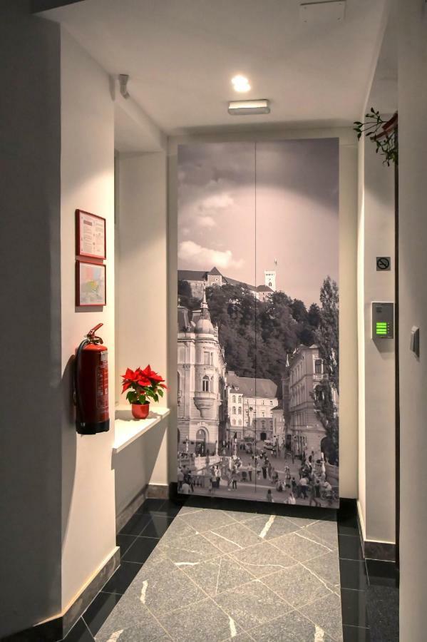 City Centre Chic Apartment Ljubljana 2/4 Exterior photo